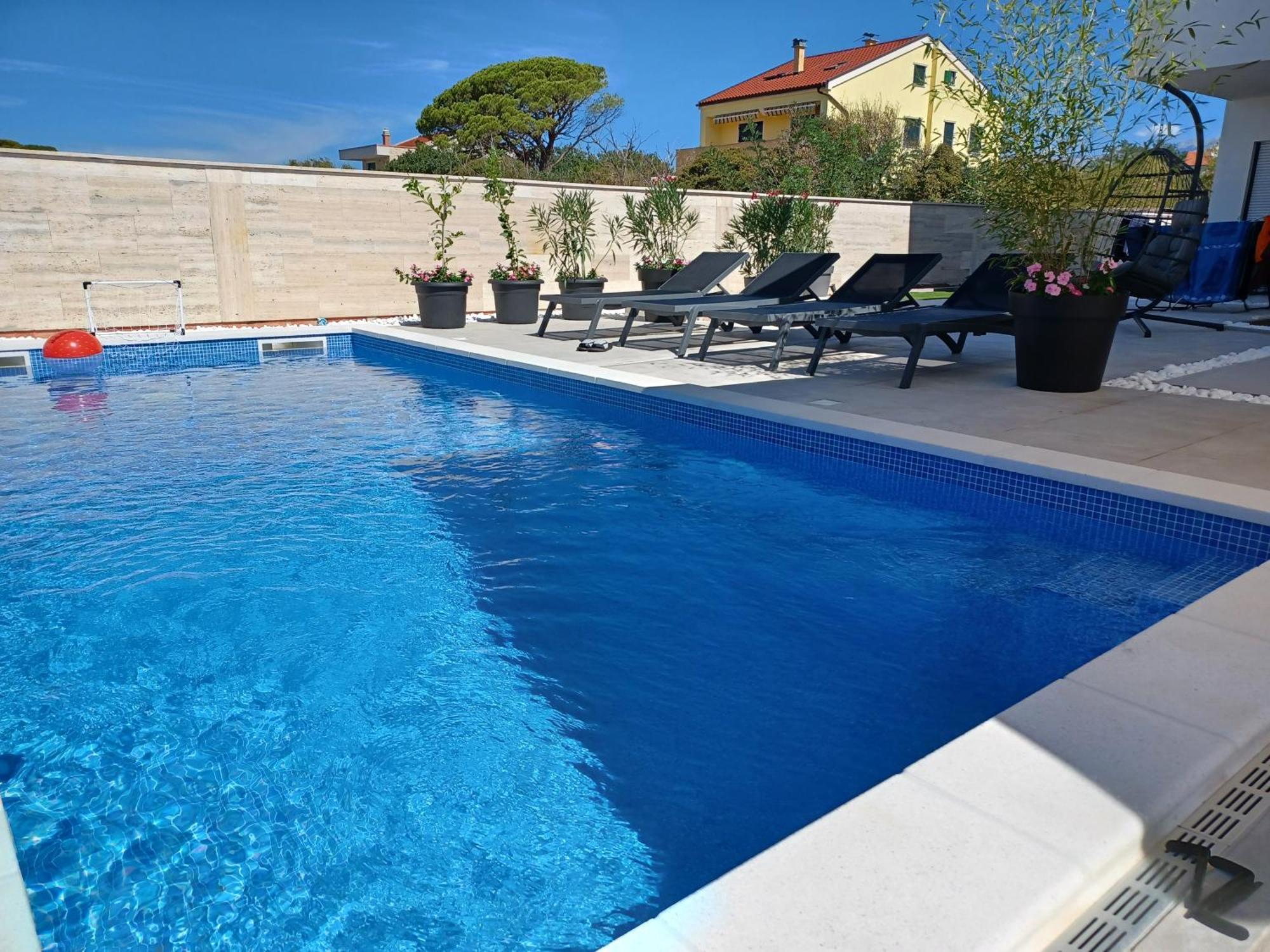 Rimac Apartments Novalja Exterior photo
