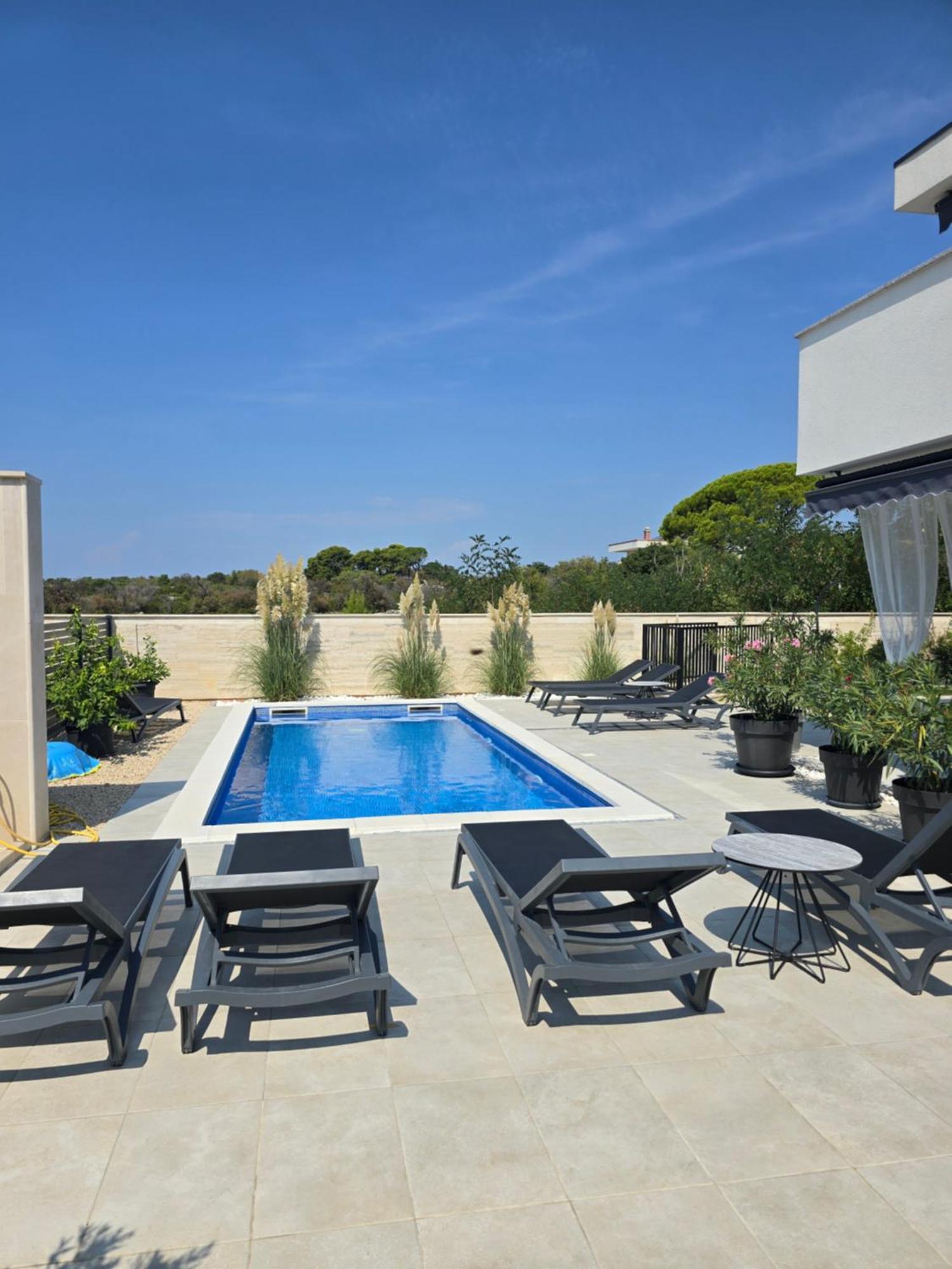 Rimac Apartments Novalja Exterior photo